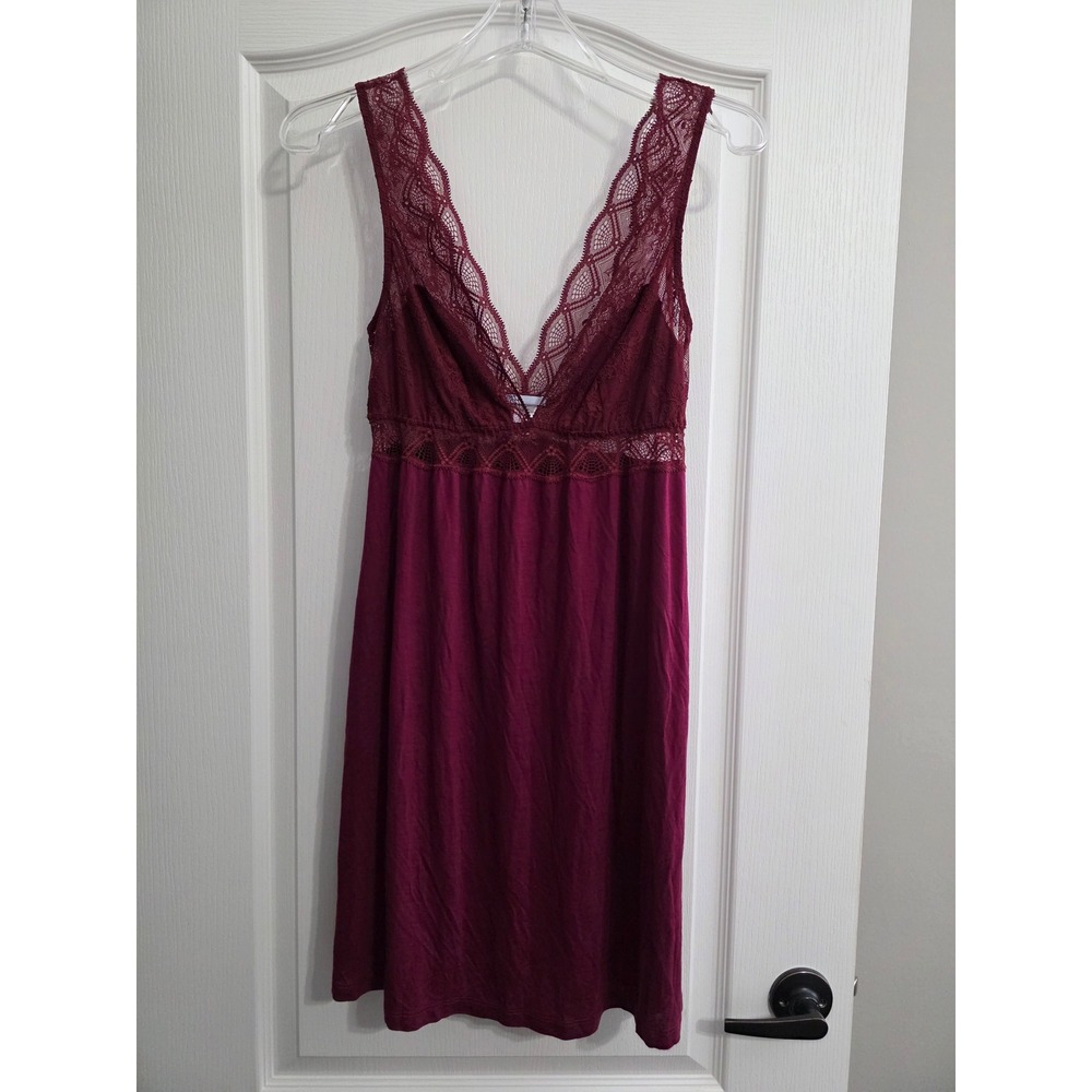 Eberjey Women Sz L Burgundy Lace Trim V-Neck Rayon Chemise Nightgown Babydoll